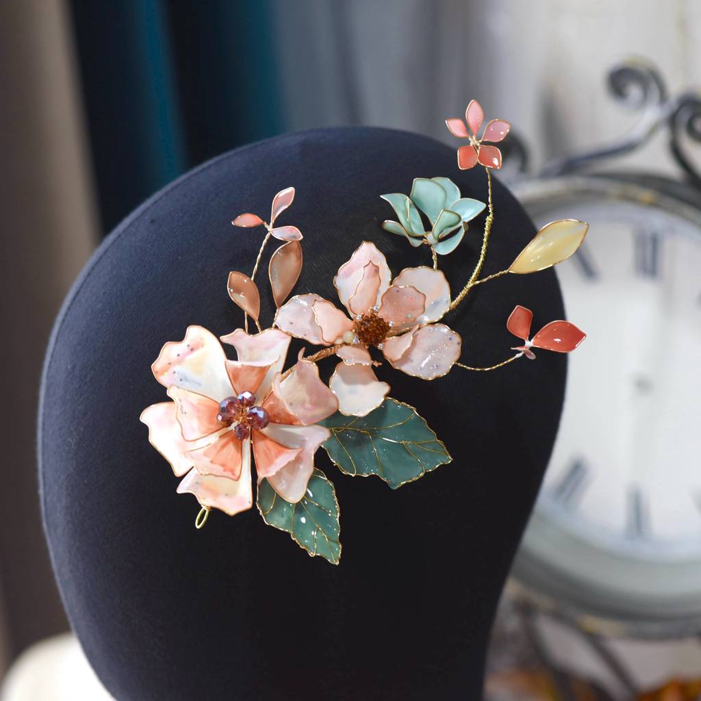 Aeris Hair Accessory : AerisHairAccessory