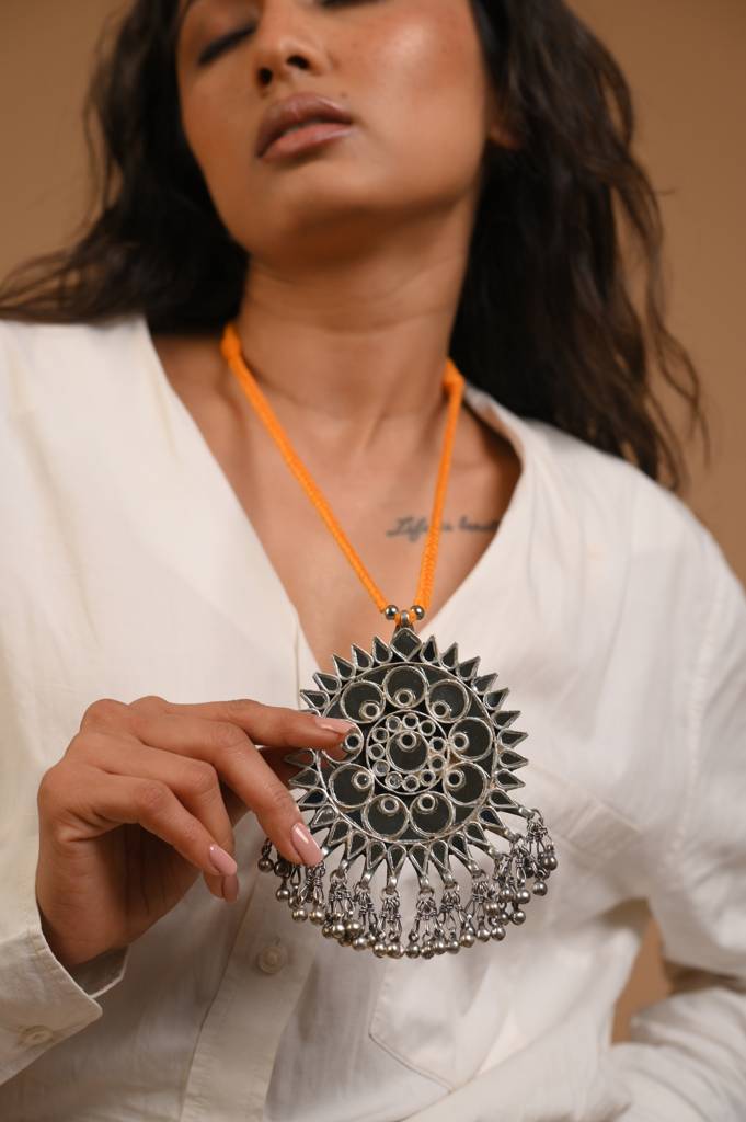Fiza Glass Pendant