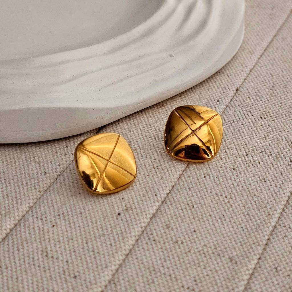 All Day Stud Earrings : TAA-9813621637398-EARRING