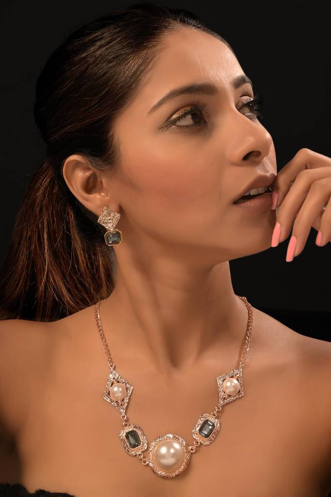 Amayara Necklace
