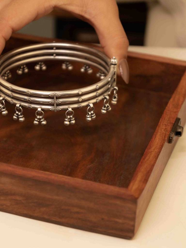 Anvaya Timeless Layered Ghughri Ankle Kada : SK278121