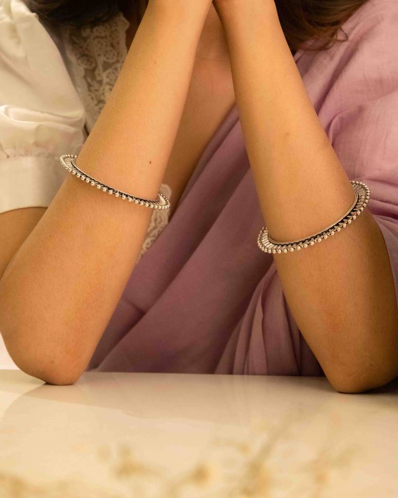 925 Sterling Silver Anvaya Carved Embossed Gokhru Bangle : SK1076