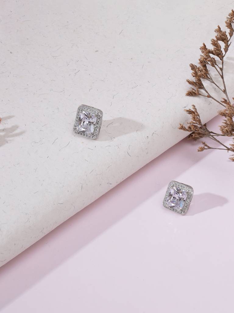 Silver Stone Studs : RRAUG23-45