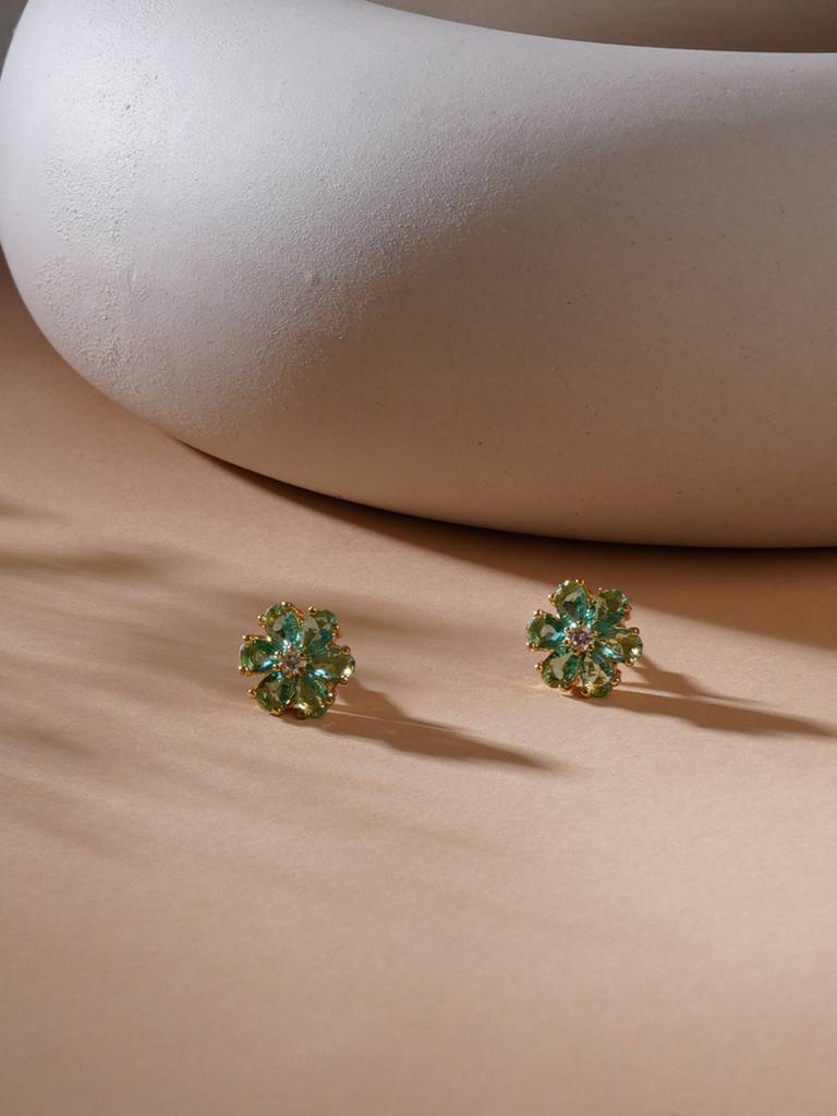 Green Crystal Stone Studs : RRAUG23-66