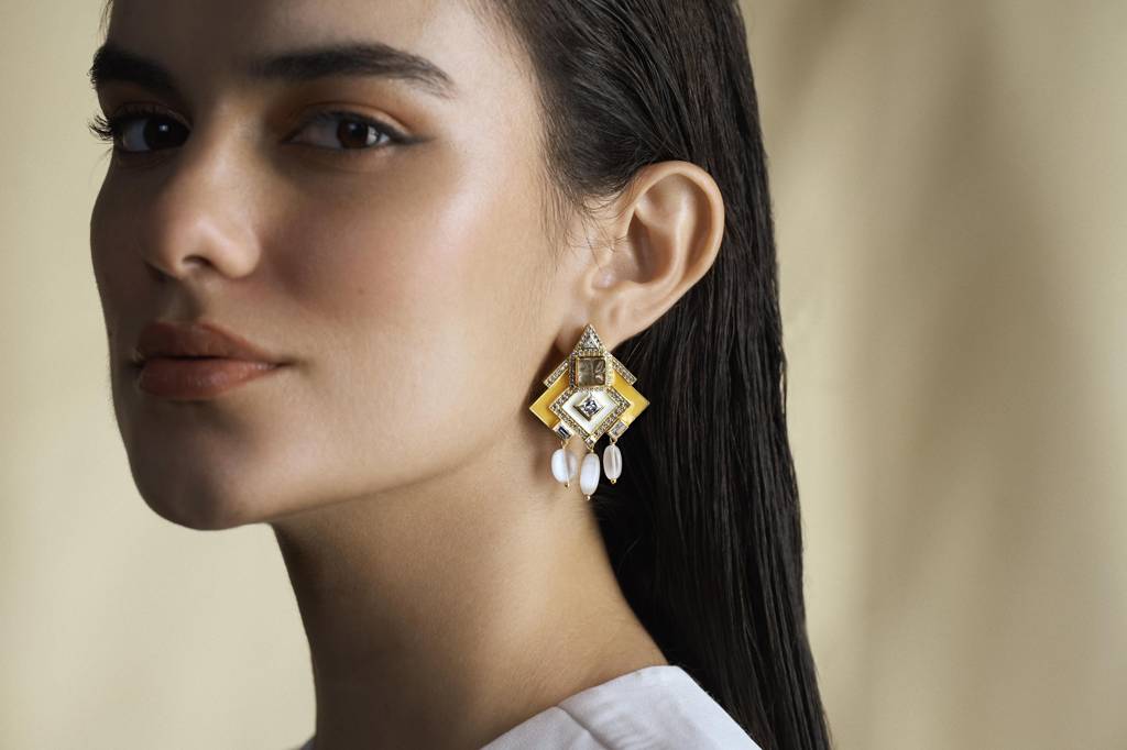 Amelia Angular Earrings : 3022