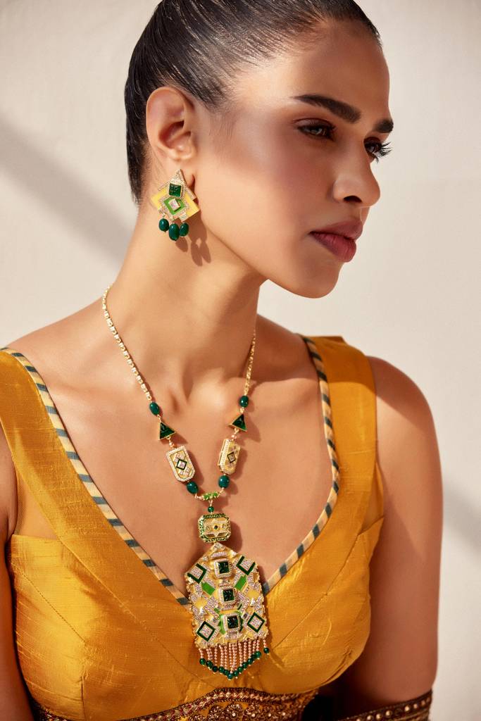 Rumeli Angular Earrings : 3009