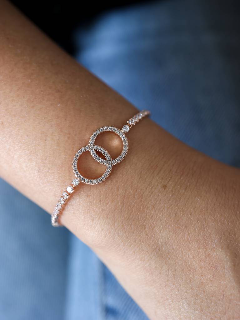 Crystal Interlock Bracelet : B-CR-40-0