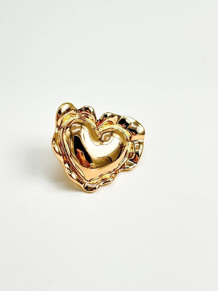 Fluttering Heart Stud Earrings : E0006