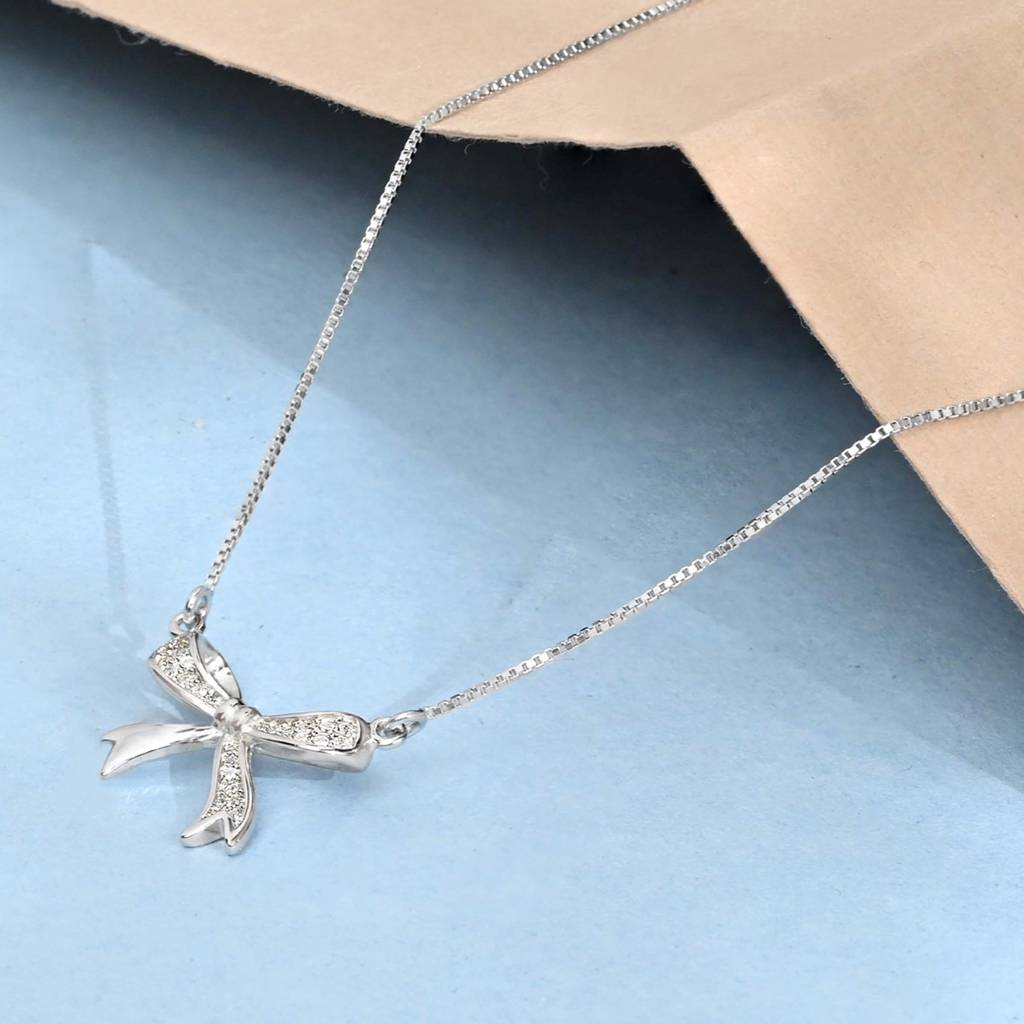 Bow Shaped Necklace : BDNC291