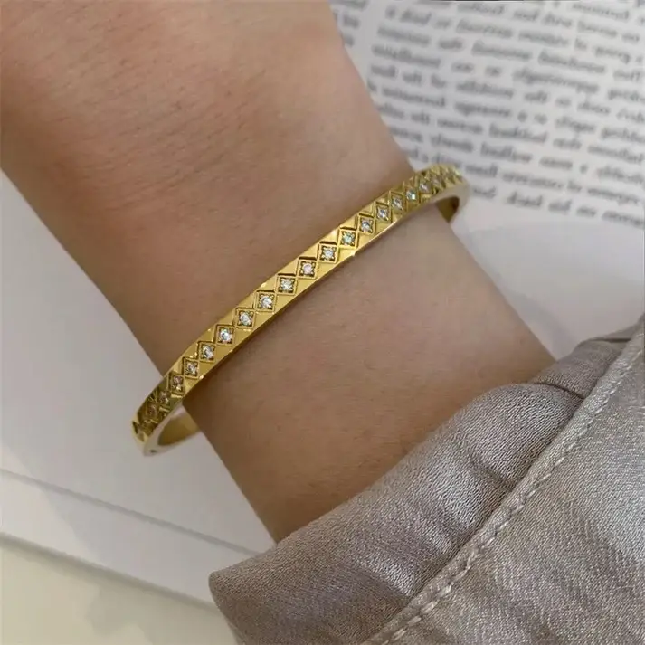 Square Pattern Diamond Bangle Bracelet Kada : BRC007