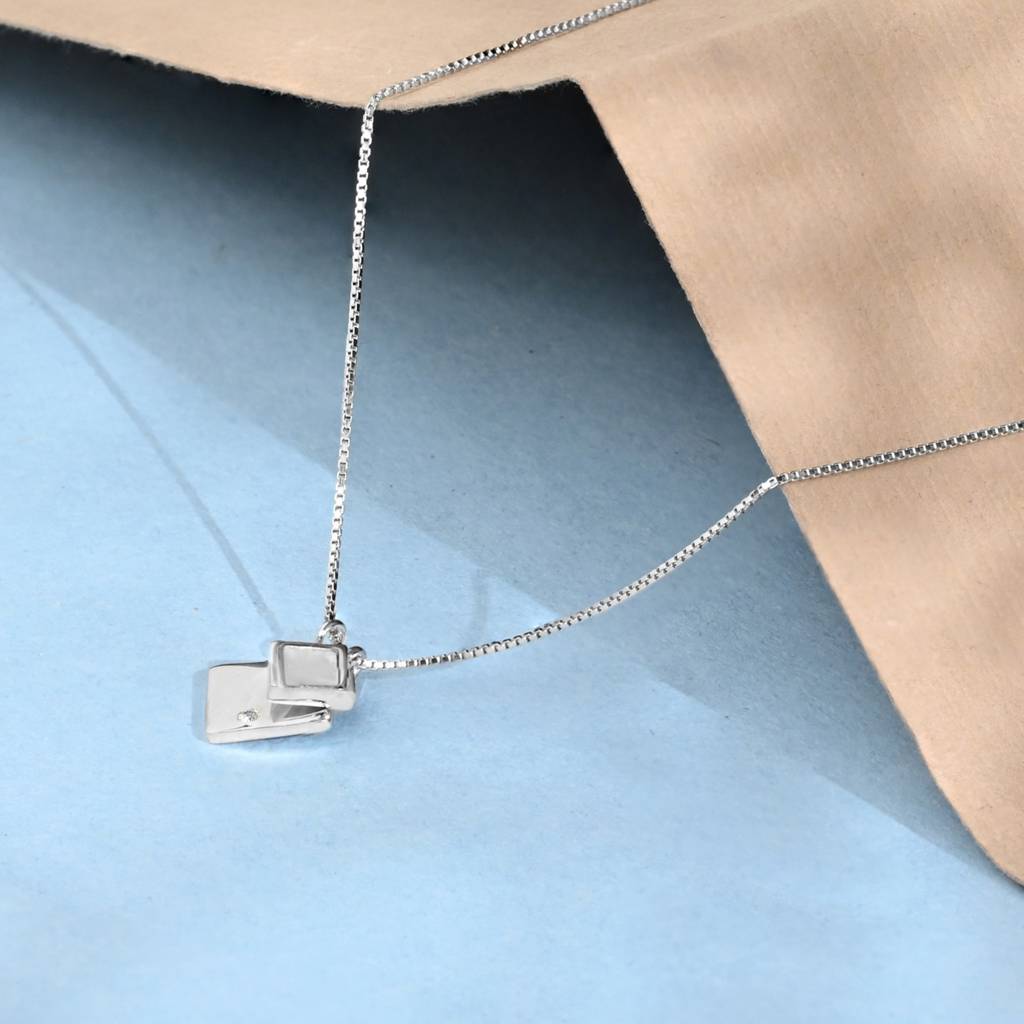Overlapping Squares Necklace : BFNC331