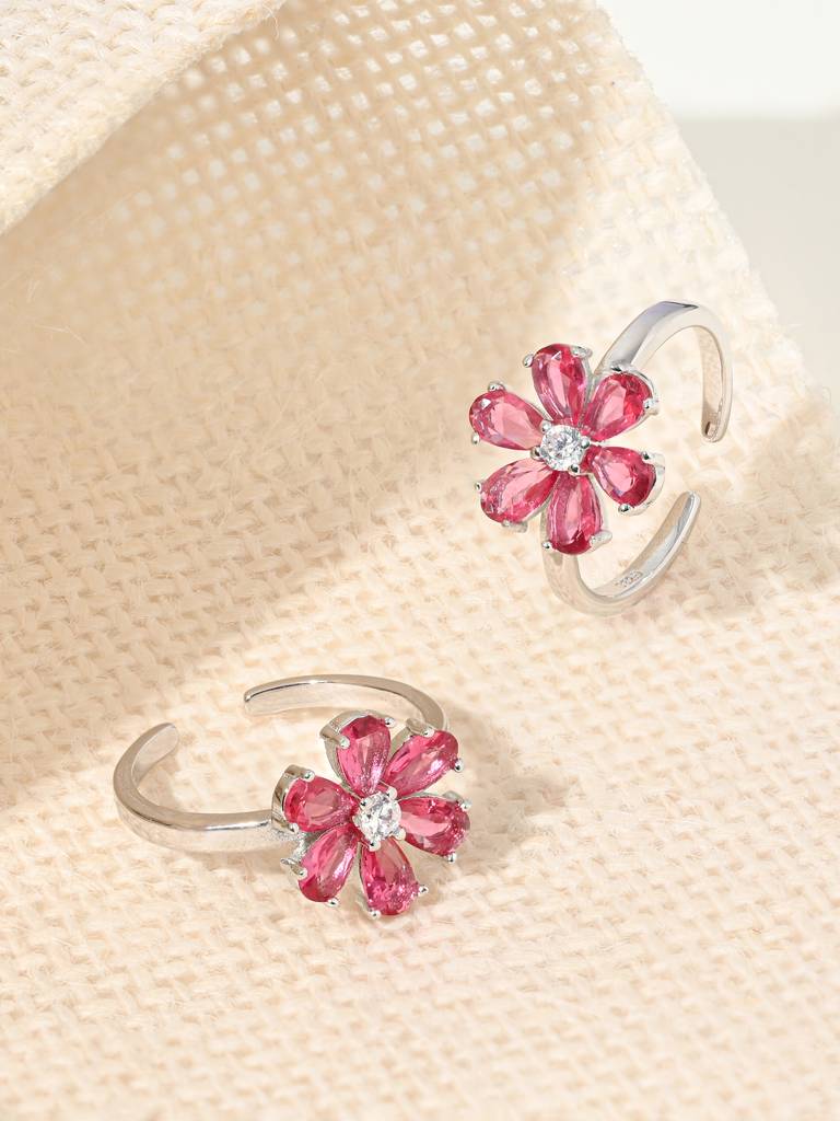 Petaline Silver Toe Ring : BFTR1386