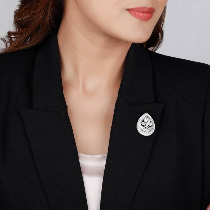 Giva 925 Sterling Silver Leaf Brooch | Gifts For Women And Girls | With Certificate Of Aut : BH08