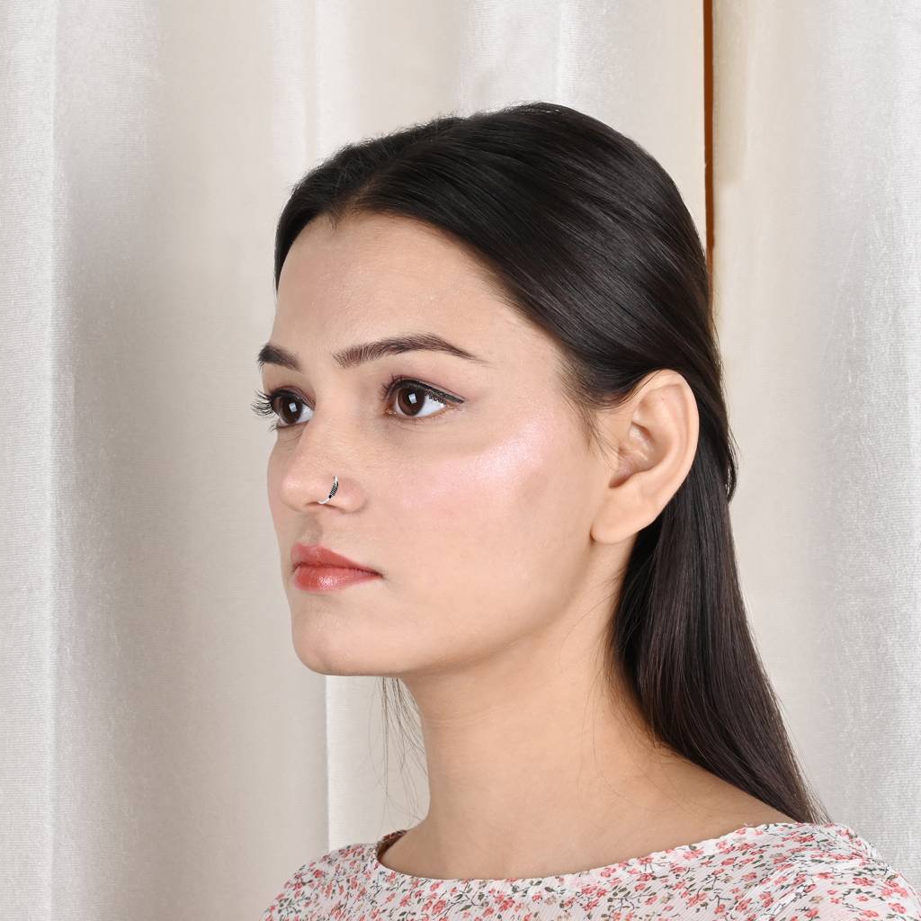Pure Silver Spiral Oxidized Nose Pin : BKNP703