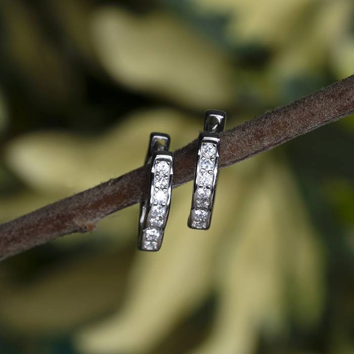 Classic Serenity Cz Silver Hoops : BL13