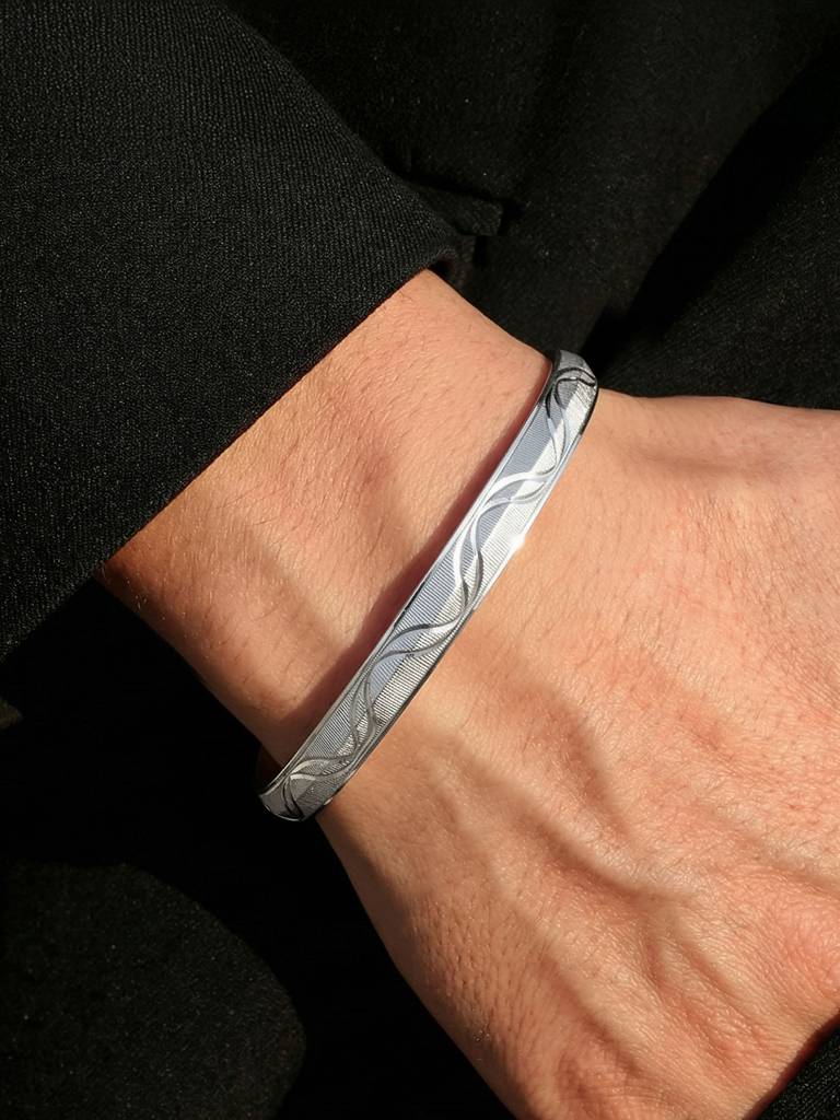 Silver Flowline Engraved Kada : BPGB203