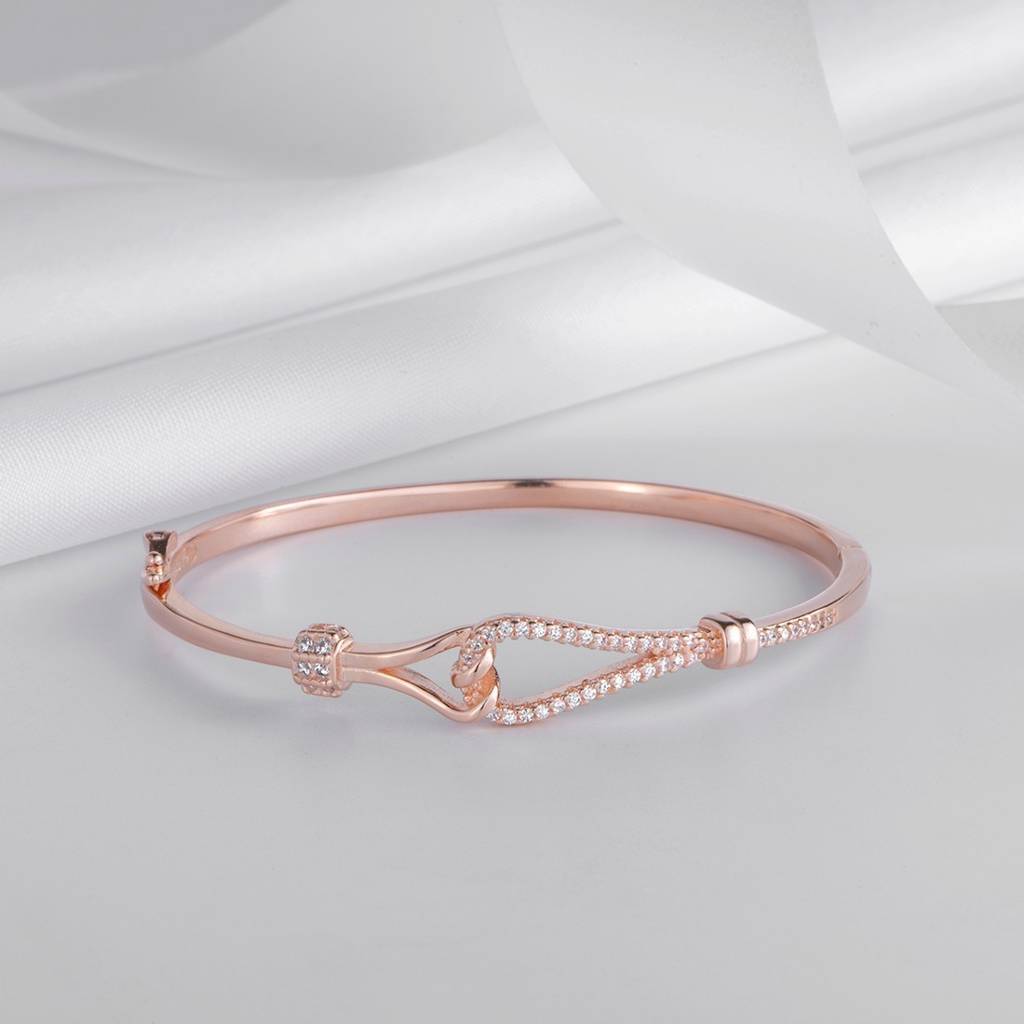 Rose Quartz and Cubic Zirconia Cuff Bracelet Rose Gold-plated Sterling Silver Rose Quartz and Cubic Zirconia Cuff Bracelet Rose Gold-plated Sterling Silver