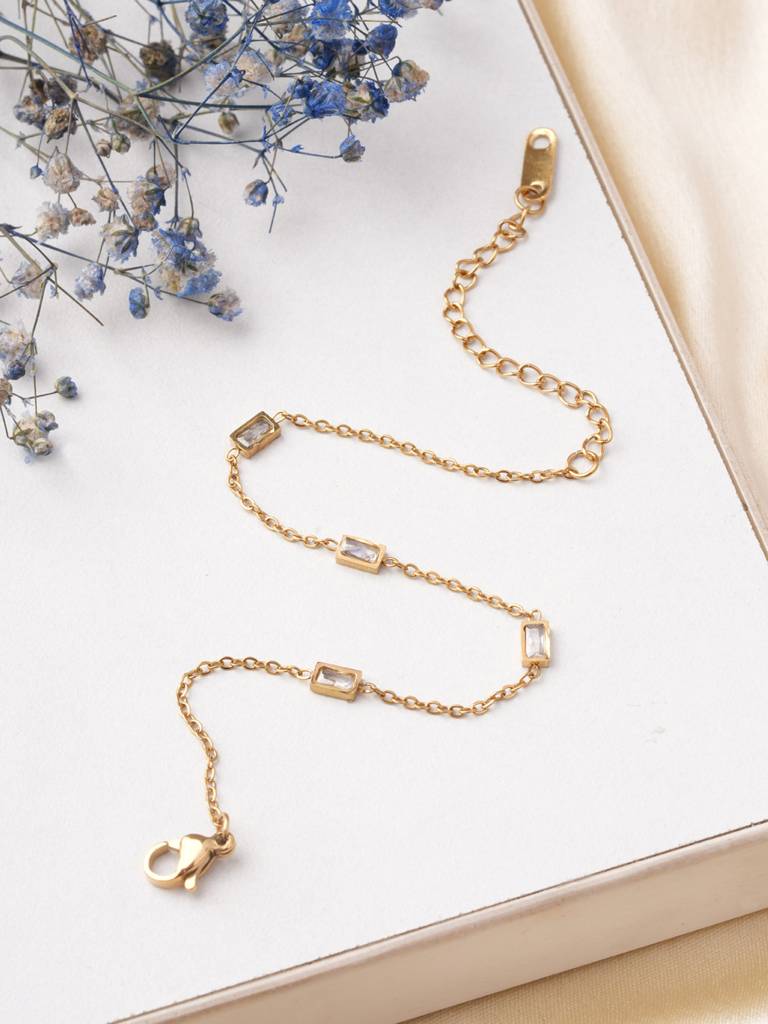 Dainty Emerald-Cut Station Bracelet For Women : BR0183