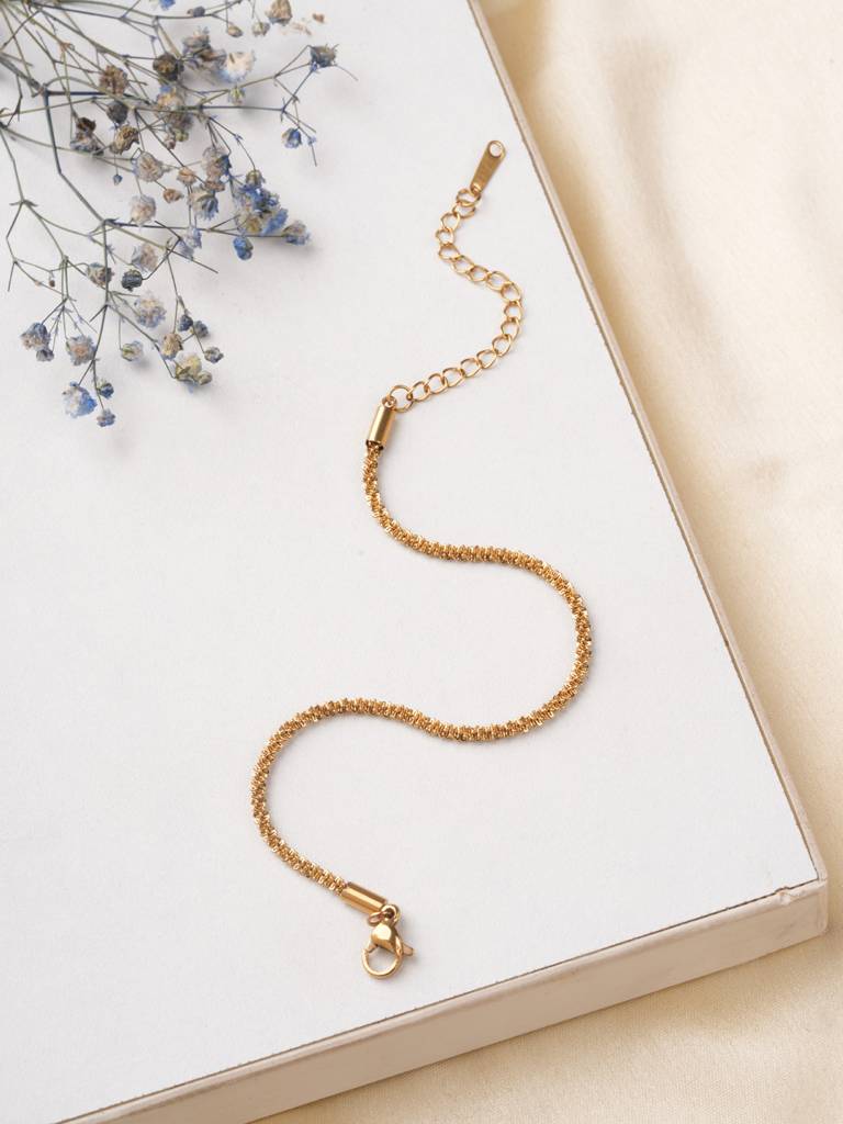 Sleek Rope Chain Bracelet For Women : BR0220