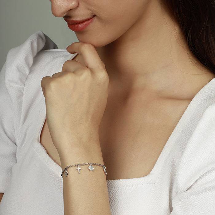 Silver Twinkling Charm Bracelet : BR0421