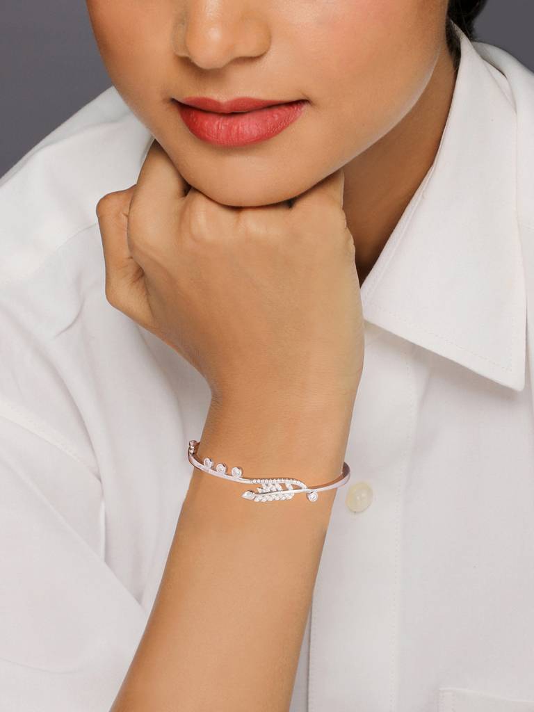 GIVA 925 Sterling Silver Shiny Leaf Bracelet