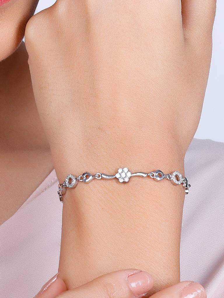 GIVA 925 Sterling Silver Floral Heart Story Bracelet