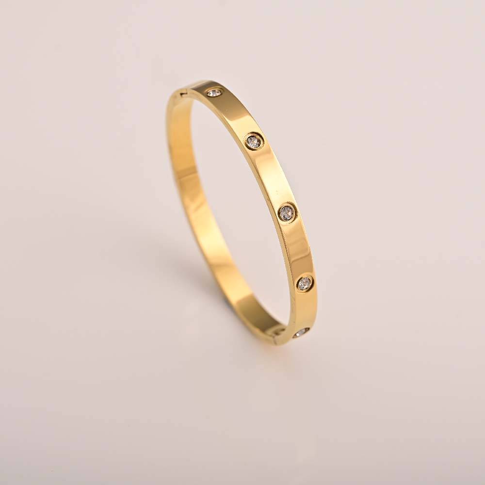 Crystal Love Bangle Bracelet : BR076