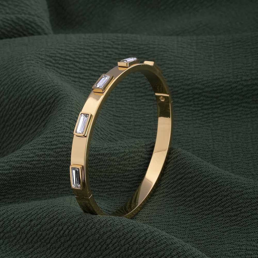 Dazzling Stone Bangle Bracelet : BR089