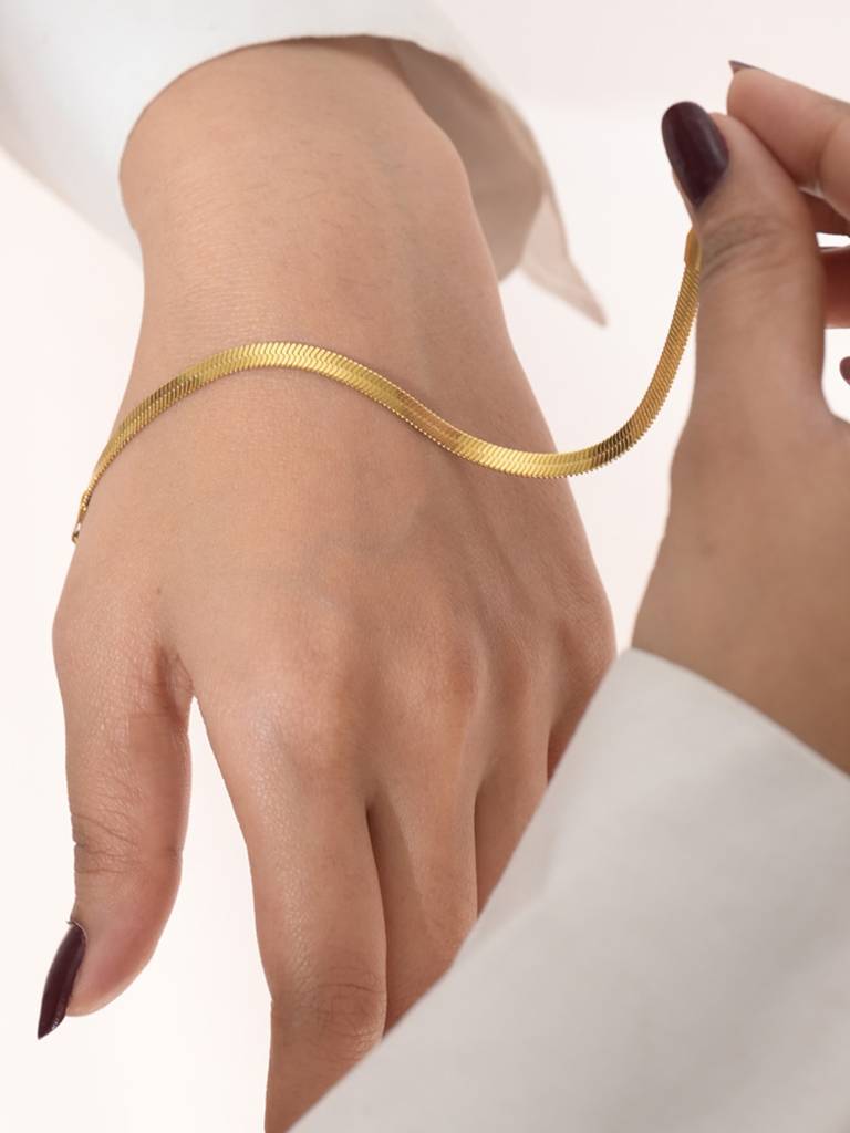 Sleek Serpent Bracelet : BR120