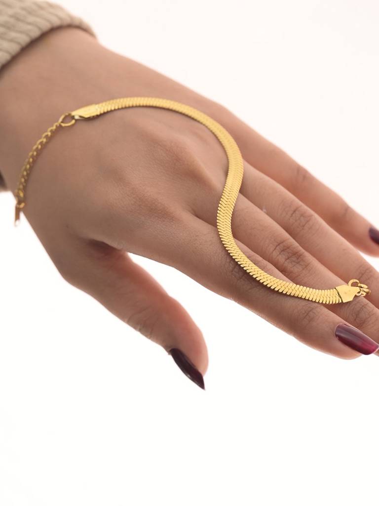 Sleek Serpent Bracelet : BR120