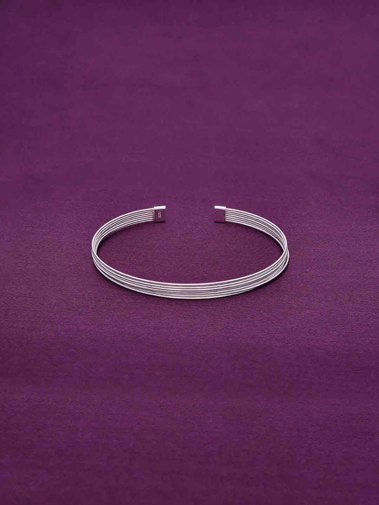 Stringed Splendour Silver Bangle Bracelet : BRBN79-S-NA