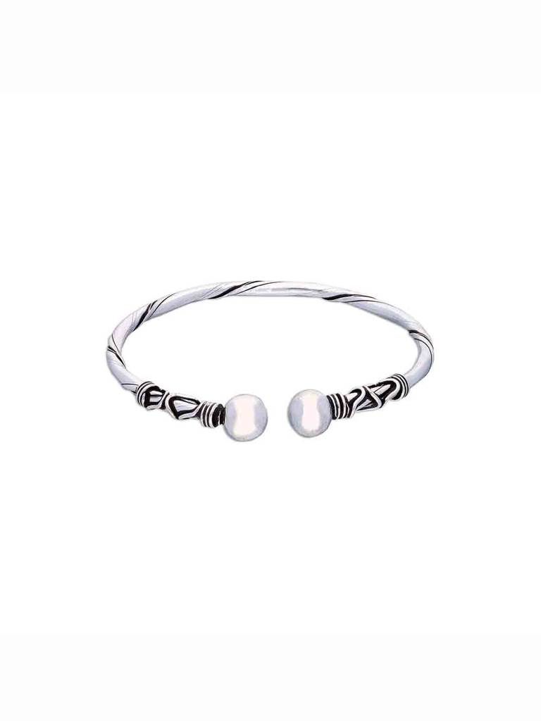 Charmed Elegance Silver Bangle Bracelet : BRBN85-S-NA