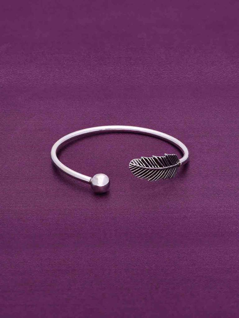 Solitaire Leaf Silver Bangle Bracelet : BRBN90-S-NA