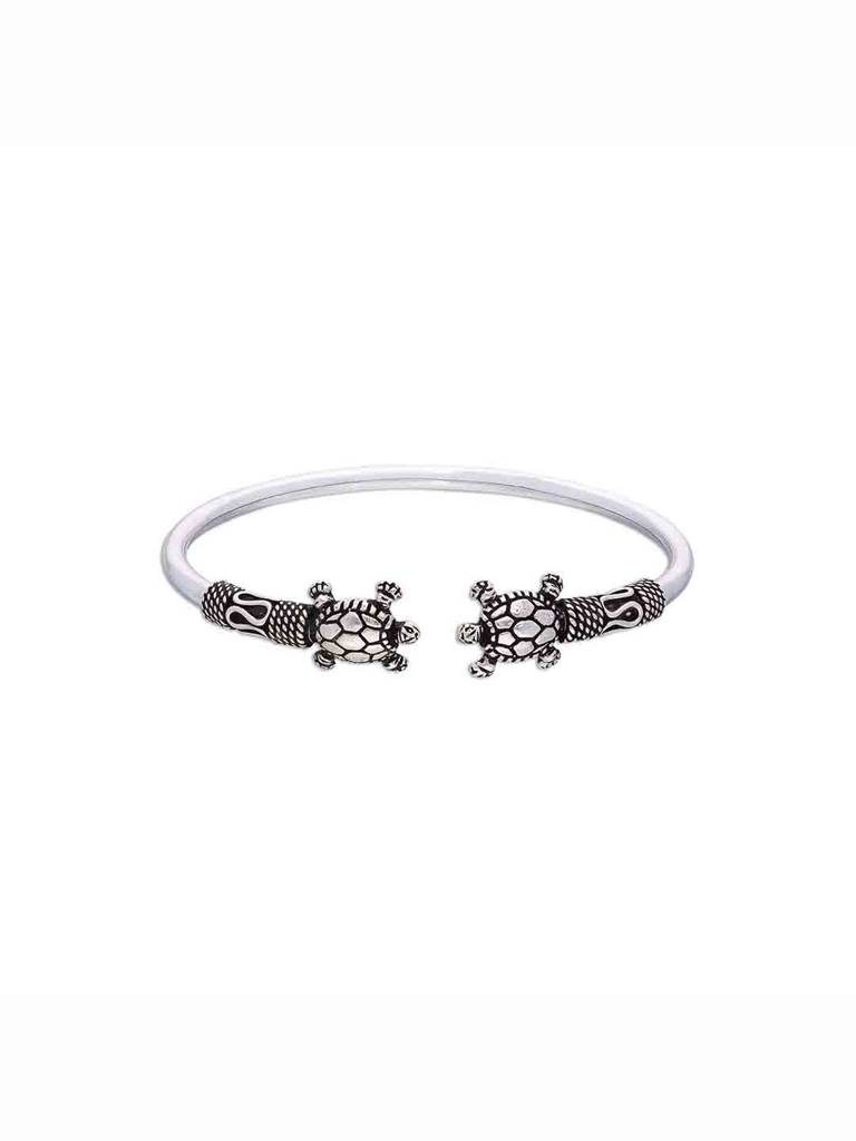 Treasured Turtle Silver Bangle Bracelet : BRBN95-S-NA