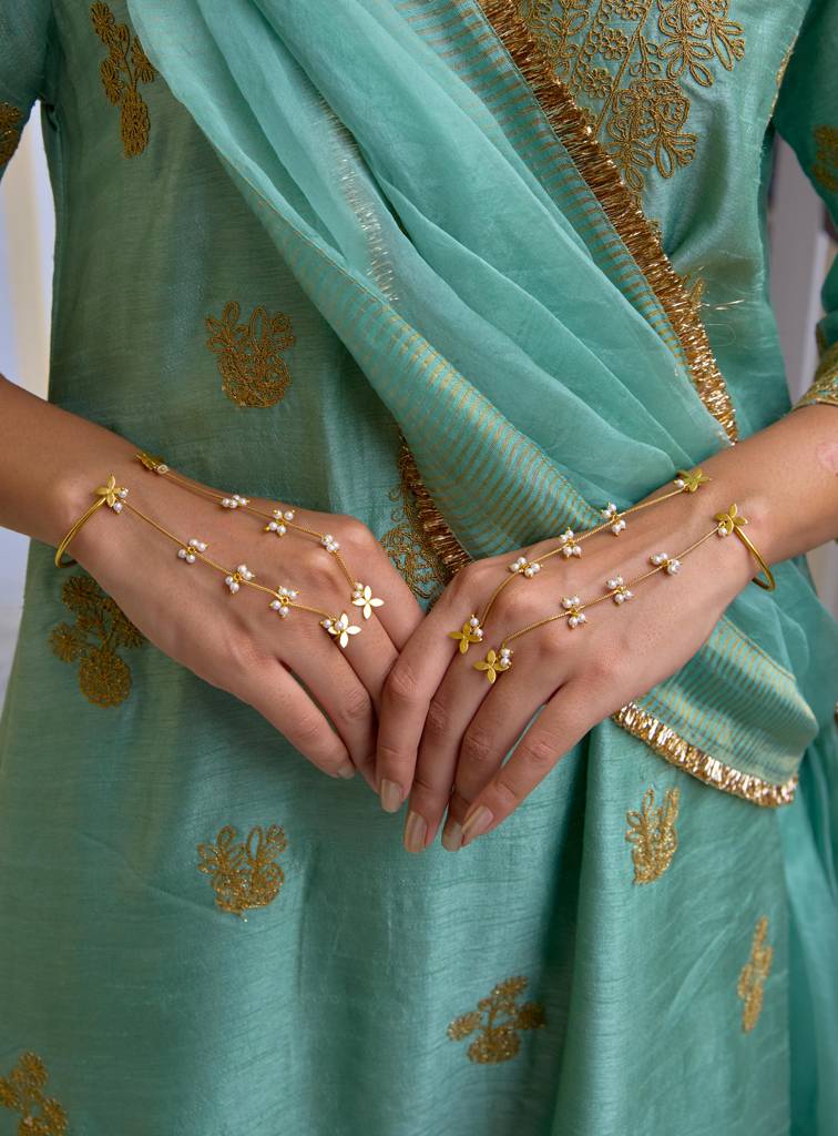 Noori Haathphool : BRNR029