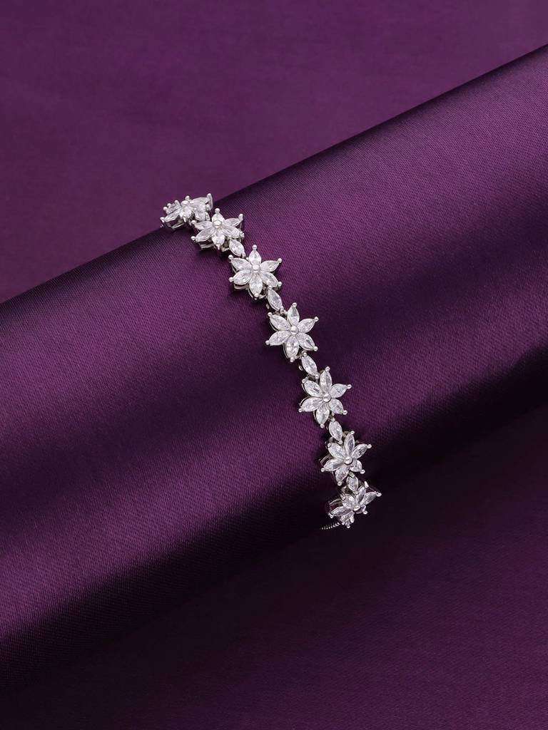 Sterling Silver The Floral Edge Adjustable Bracelet : BRSL79-S-NA