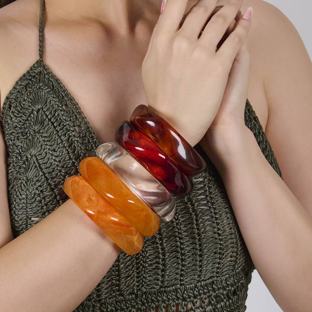 Chunky Wide Edge Rounded Square Polygonal Acrylic Bangle : AMU0125B252OR