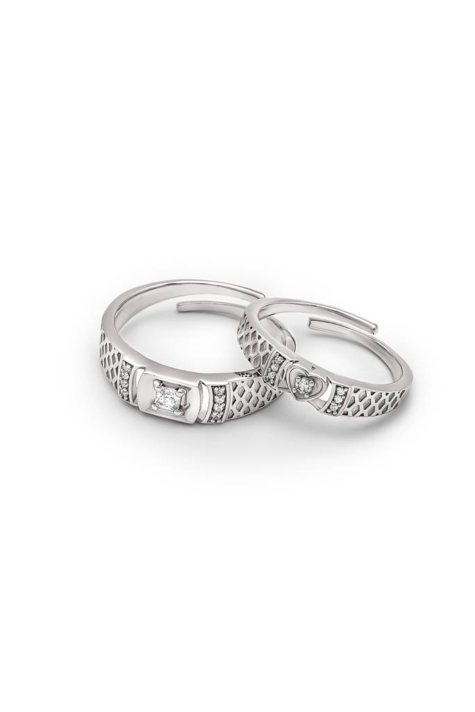 Silberry 925 Sterling Silver Embrace Couple Rings : CB31