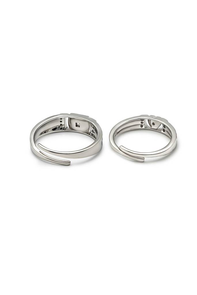 Silberry 925 Sterling Silver Embrace Couple Rings : CB31