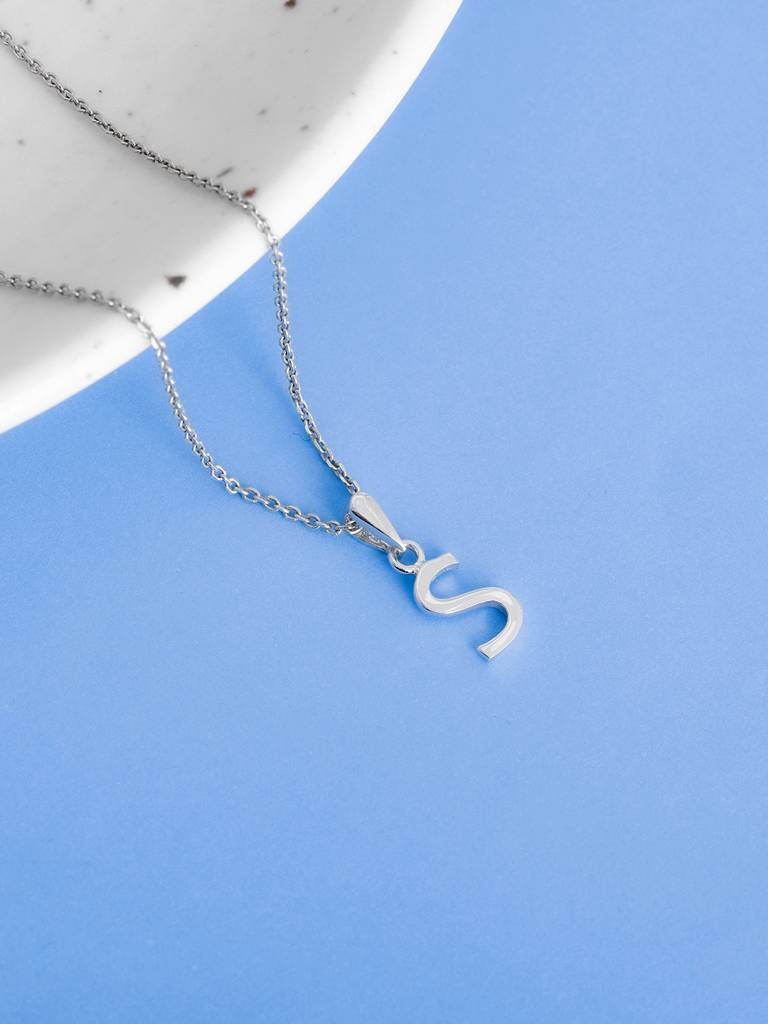 GIVA 925 Sterling Silver S Initial Pendant with Link Chain