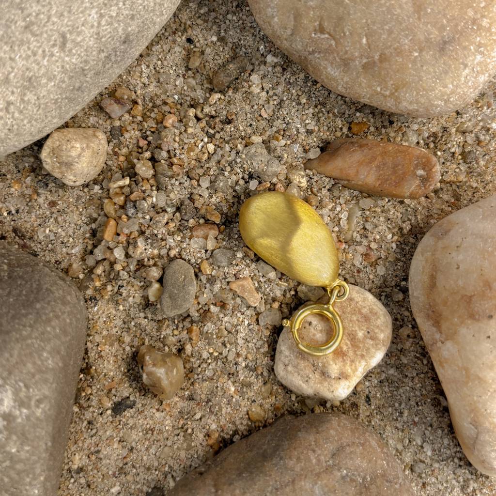 Nacre Charm : AATLA070