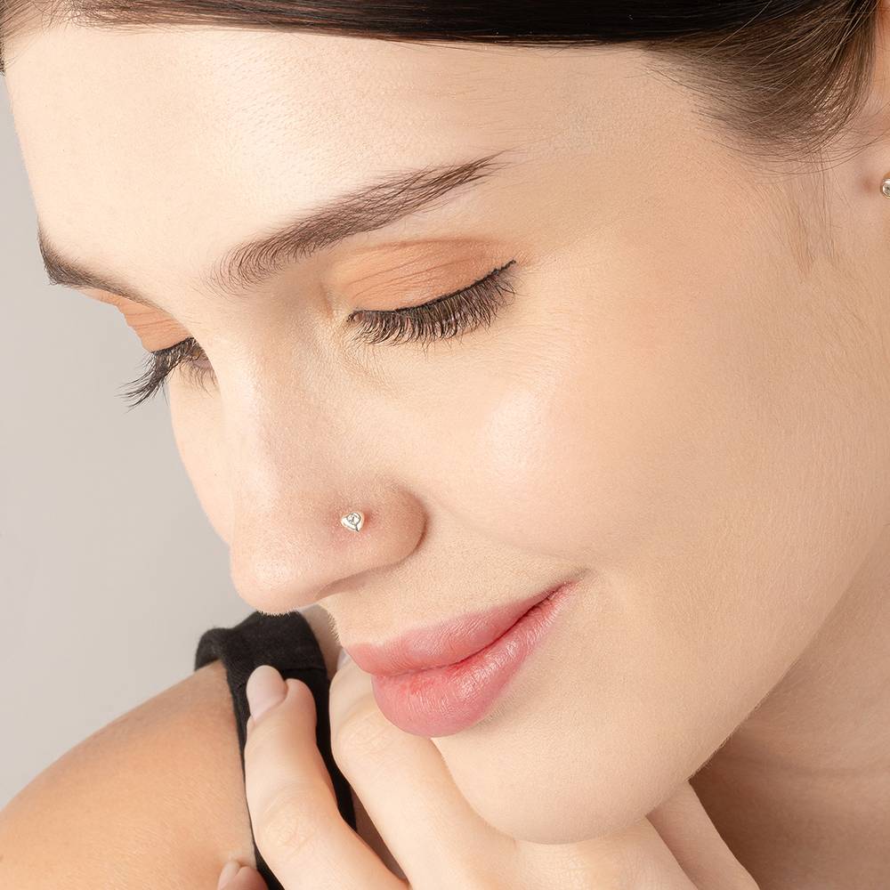 Love Dot Nose Pin : CMNP1300