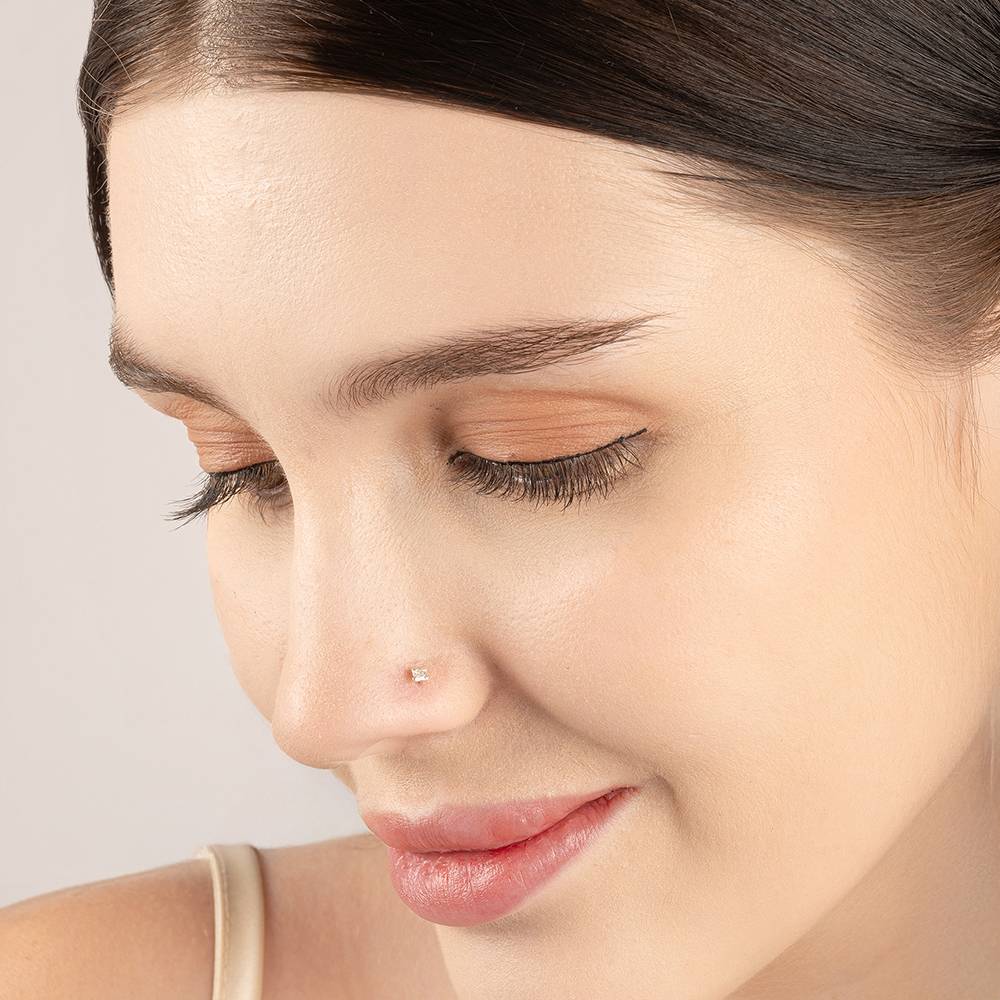 Twinkle Dot Nose Pin : CNNP1325