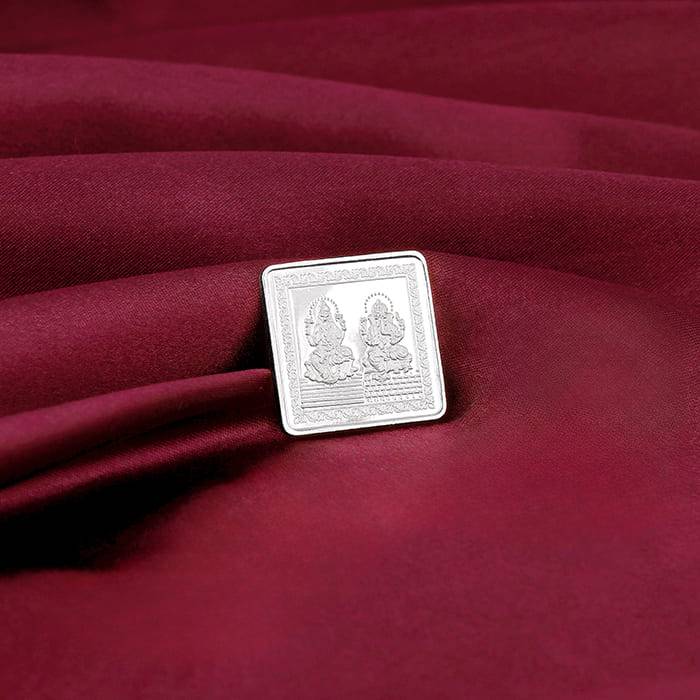 Giva 999 Silver Lakshmi And Ganesh Square Coin (10G) : CO027