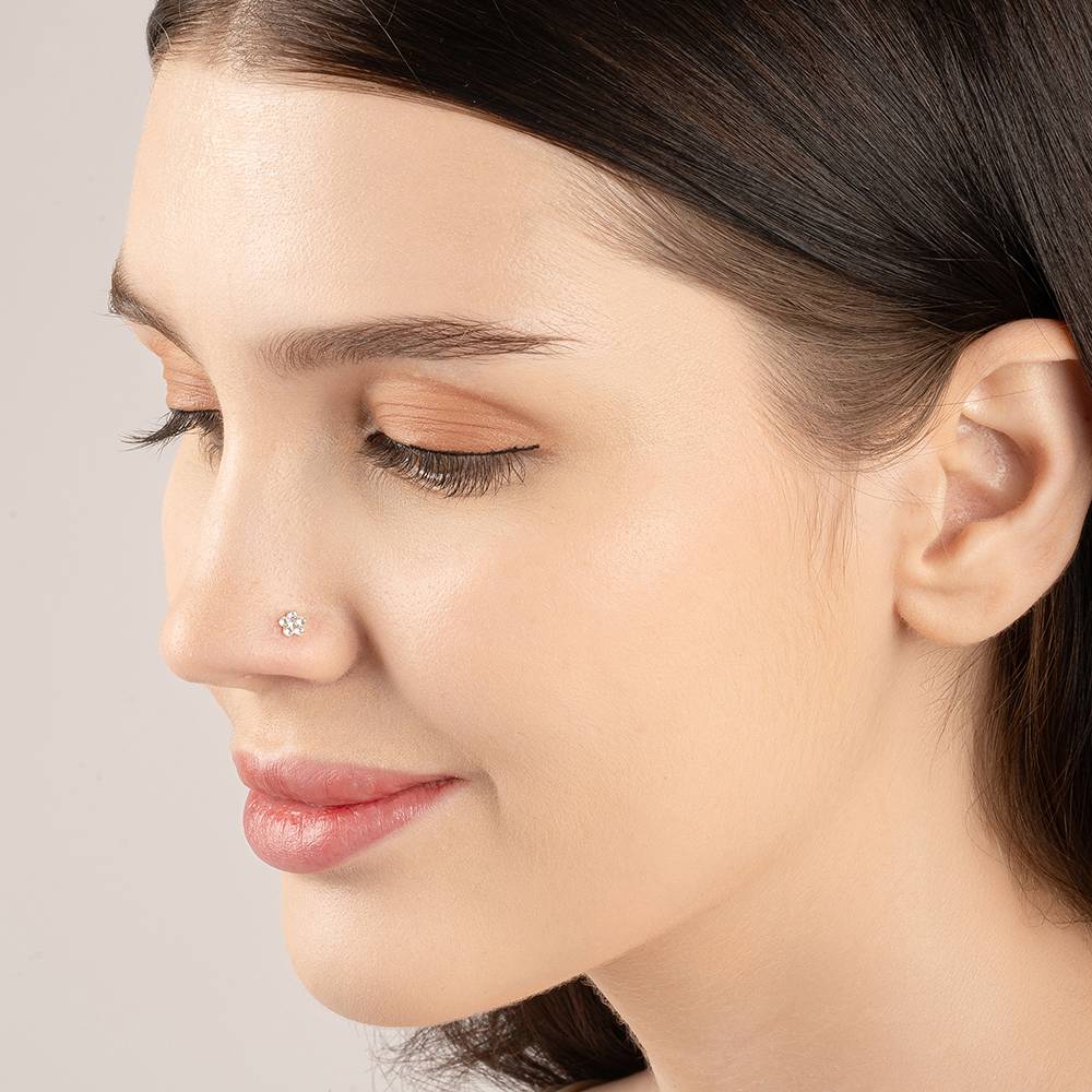 Petal Glow Nose Pin : CONP1345