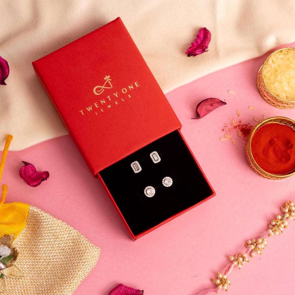 Exclusive Value Festive Combo Of Petite Baguette Studs And Mini Solitaire Studs With Halo On Pure 925 Silver. : CS81O7