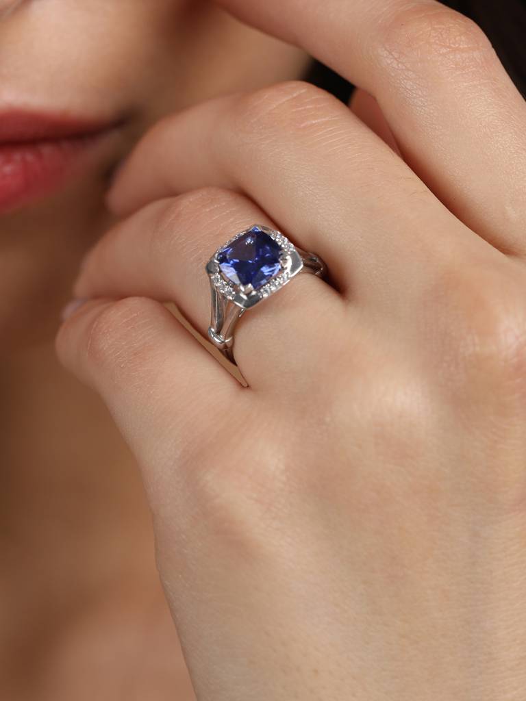 925 Sterling Silver Rhodium Plated Swiss Zirconia Royal Blue Cushion Ring With Adjustable Band Gift For Women & : CSCLRR2CU_BS