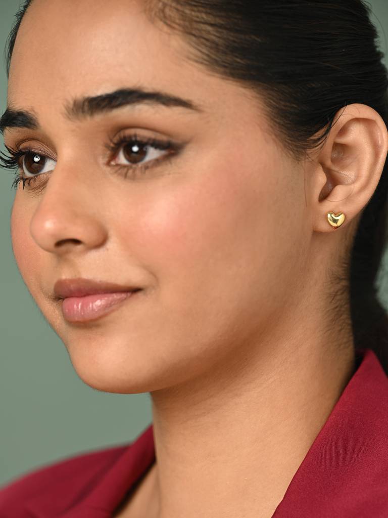 925 Sterling Silver Gold Plated Stella Golden Heart Stud Earrings Gift For Women & Girls : CSE36