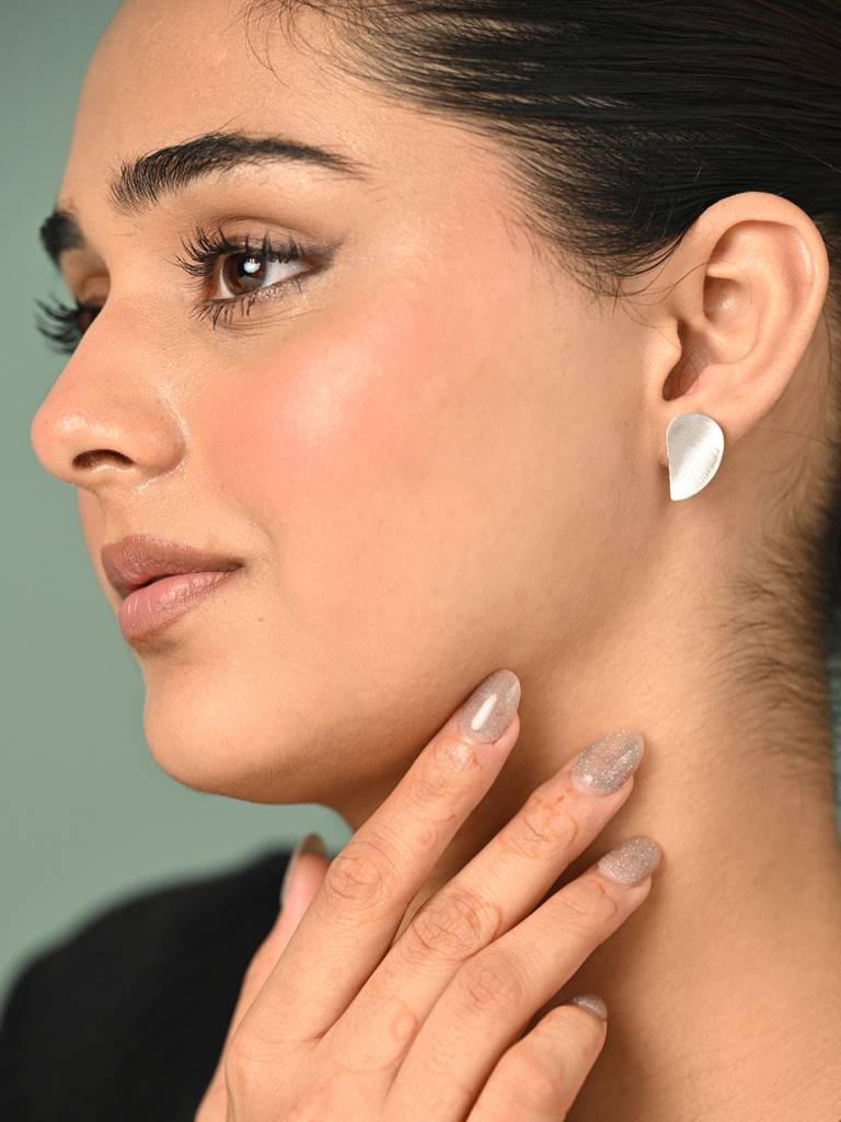 925 Sterling Silver Platinum Plated Tessa Matte Finish Earrings Gift For Women & Girls : CSE40