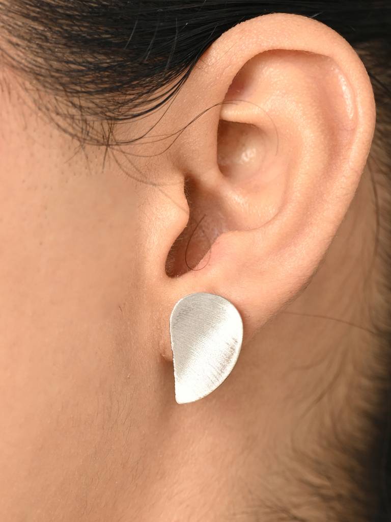 925 Sterling Silver Platinum Plated Tessa Matte Finish Earrings Gift For Women & Girls : CSE40